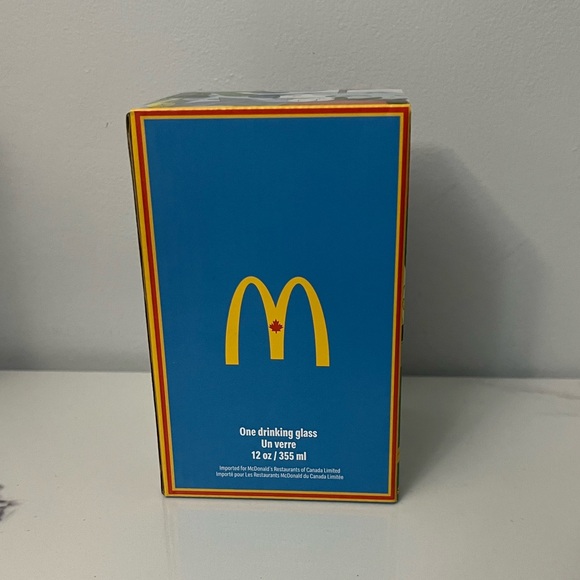 NEW McDonalds Hello Kitty & Snoopy Peanuts Glass Collector Cup - Picture 3 of 9